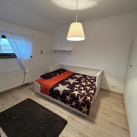 Villa Apartments * 克拉奥华